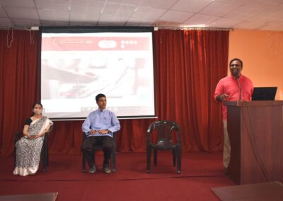 First year MST and BDA students come to campus