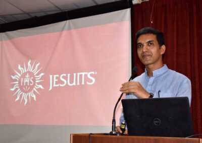 First year MST and BDA students come to campus