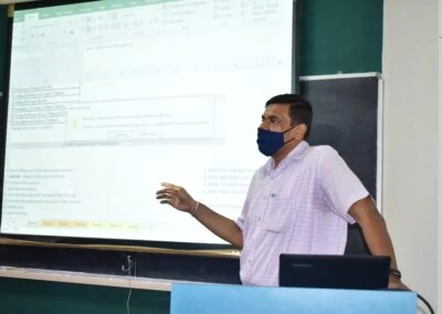MS excel course for MBA students