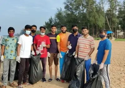 Students Take Part In Beach Cleaning Drive