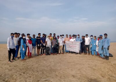Students Take Part In Beach Cleaning Drive