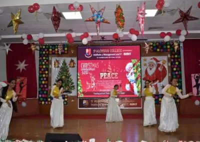 Staff of AIMIT come together to celebrate Christmas
