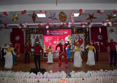 Staff of AIMIT Centre come together to celebrate Christmas