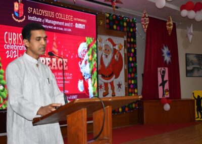Staff of AIMIT Centre come together to celebrate Christmas