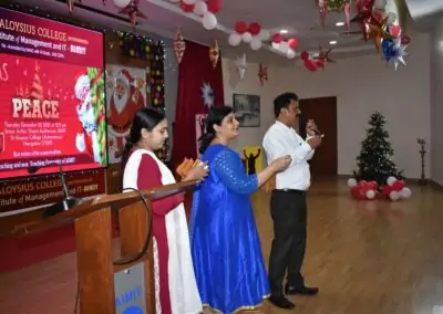 Staff of AIMIT come together to celebrate Christmas