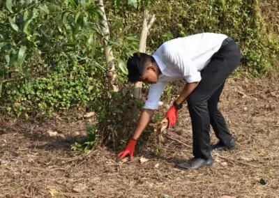 Students take up campus cleaning drive