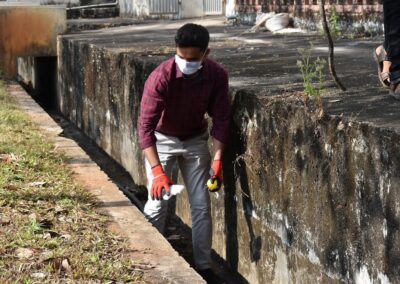 Students take up campus cleaning drive