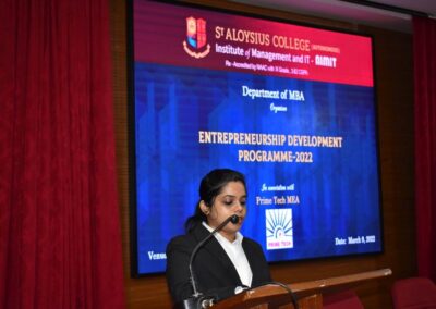MBA students interact with entrepreneurs at EDP 2022