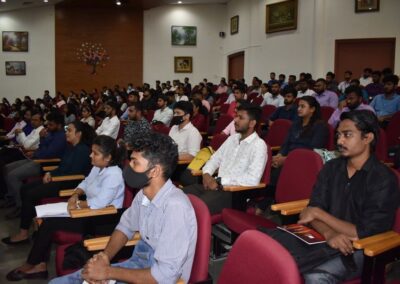 MBA students interact with entrepreneurs at EDP 2022