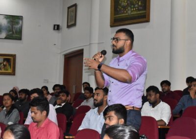 MBA students interact with entrepreneurs at EDP 2022