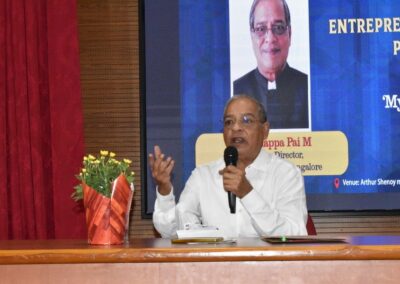 MBA students interact with entrepreneurs at EDP 2022