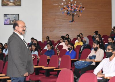 MBA students interact with entrepreneurs at EDP 2022