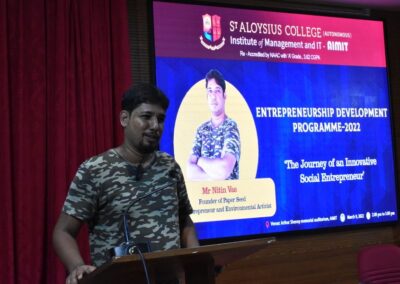 MBA students interact with entrepreneurs at EDP 2022