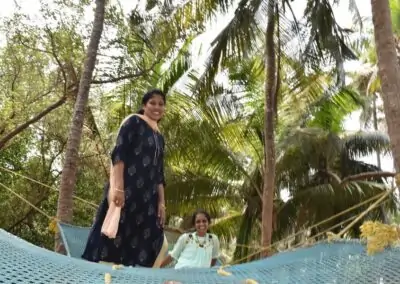 Non-teaching staff go on a day’s picnic