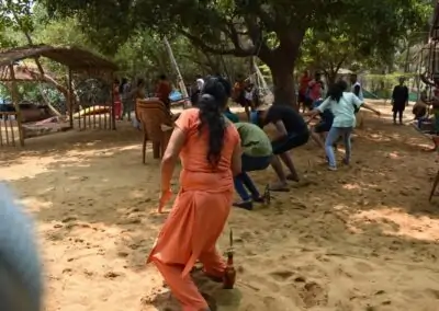 Non-teaching staff go on a day’s picnic