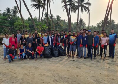 Social Marketing students take up beach cleaning drive