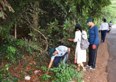 Students take up street cleaning drive