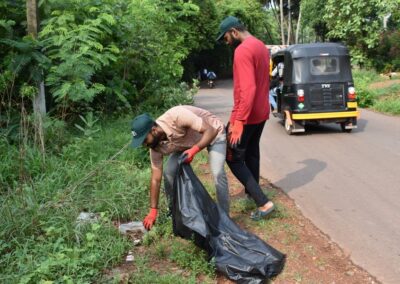 Students take up street cleaning drive