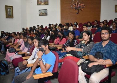 UG students attend bioinformatics workshop