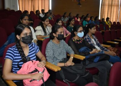 UG students attend bioinformatics workshop