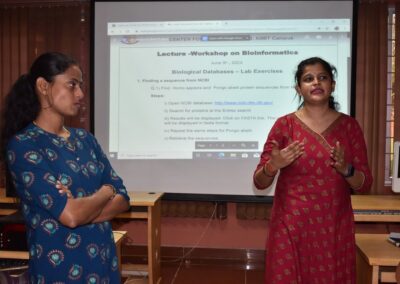 UG students attend bioinformatics workshop
