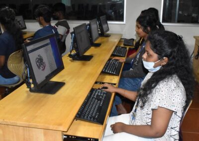 UG students attend bioinformatics workshop