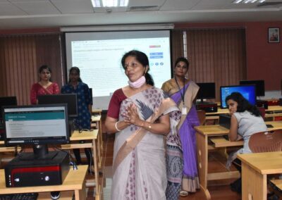 UG students attend bioinformatics workshop