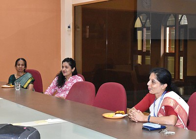 MResult staff interact with IT students