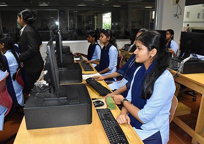 Bioinformatics workshop for UG students at AIMIT Centre