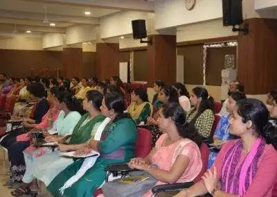 Dr.Ruban delivers talk on ‘Innovative teaching techniques’