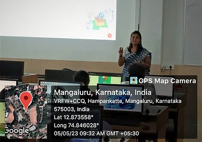 Students attend hands on session in Bioinformatics