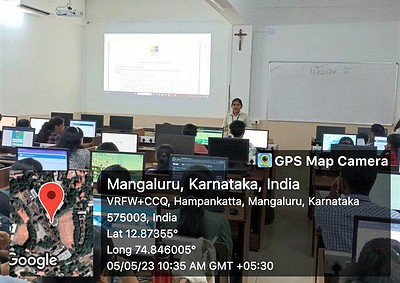 Students attend hands on session in Bioinformatics