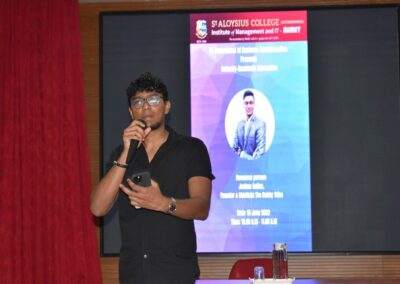 Academia interaction series: Joshua Salins speaks to MBA students