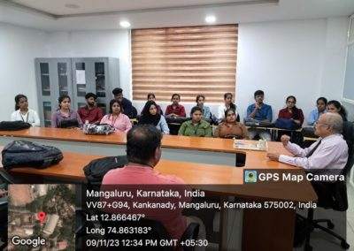 Soft Tech students visit FMRC and simulation lab