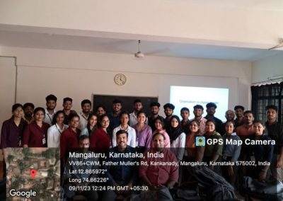 Soft Tech students visit FMRC and simulation lab