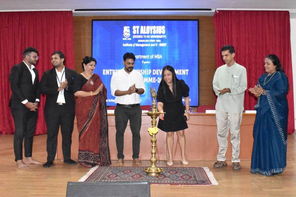 EDP 2024 Entrepreneurs call upon students to navigate challenges with dedication AIMIT