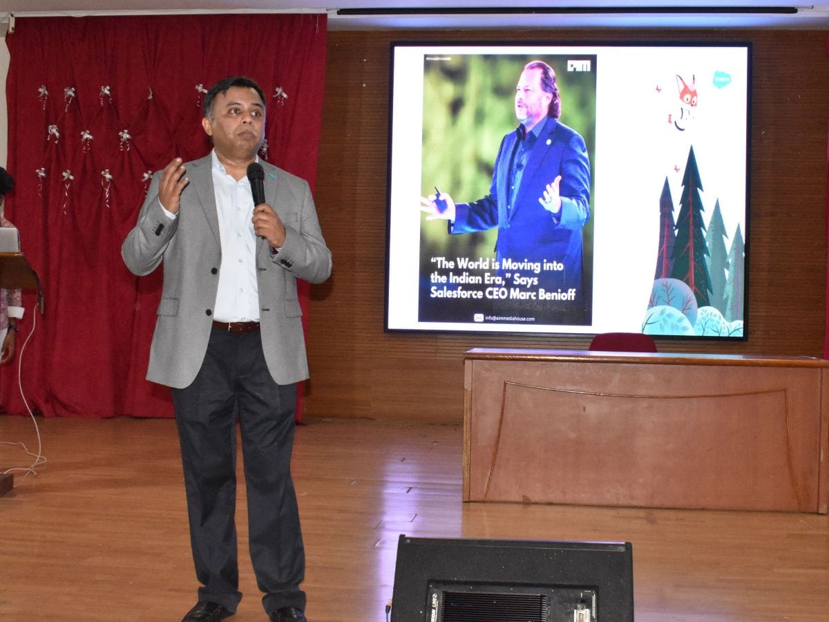 AIMIT Centre hosted a session for IT students by Mr Santhosh Rebello on Salesforce