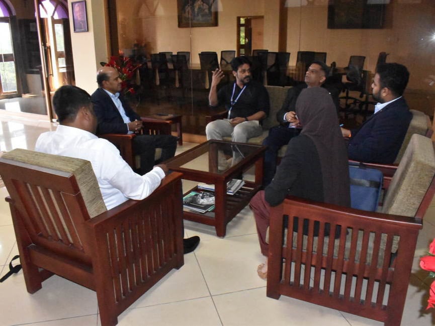 BM Delegation Visits AIMIT Centre
