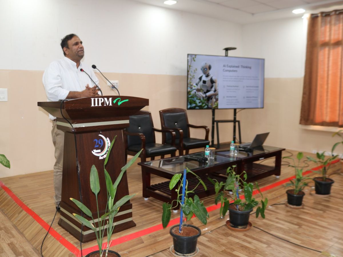 Dr Ruban delivers a Guest Lecture at IIPMB, Bengaluru