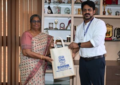 AIMIT Centre Signs MoU with DEEDS to Launch Service-Learning Project for MBA Students